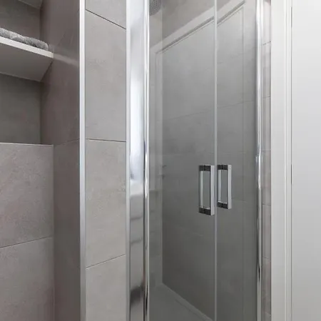 Lux Mia-